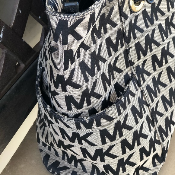 🌺🌹Michael kors signature logo tote bag - Picture 3 of 8